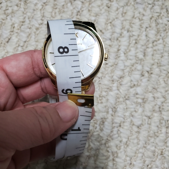 Michael Kors Ladies Watch Gold and Pearl - Picture 16 of 16